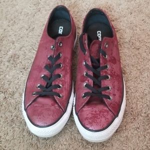 Metallic red converse